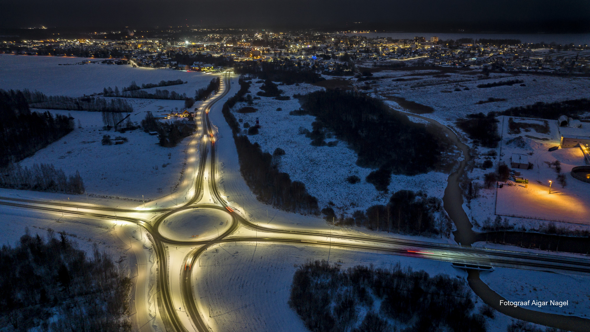 Droonifoto - Kirumpää juures olev ringristmik, taamal Võru linn. FOTO: Aigar Nagel